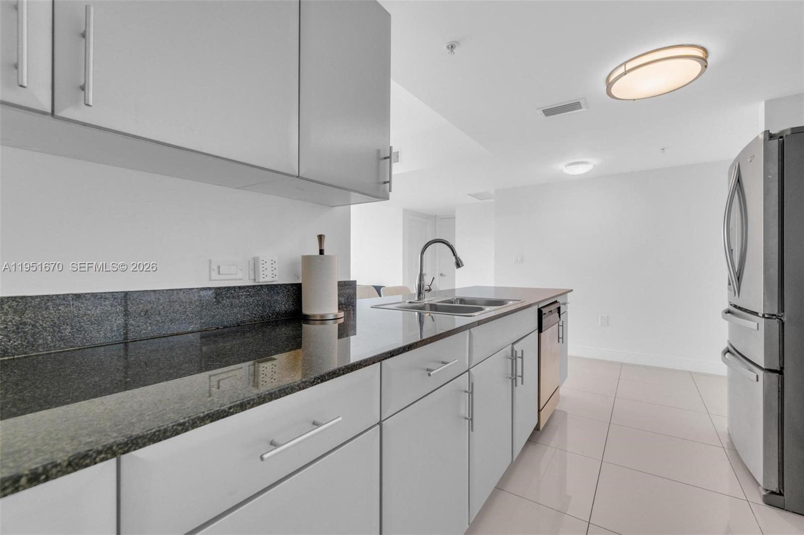 TERRAZAS RIVERPARK VILLAG - Residential