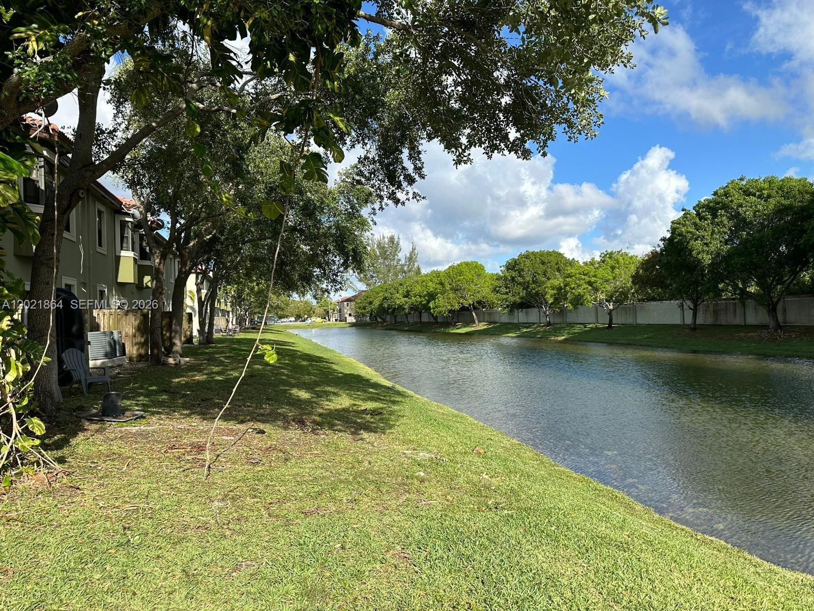 VENICE AT CRYSTAL LAKES C - Residential Lease