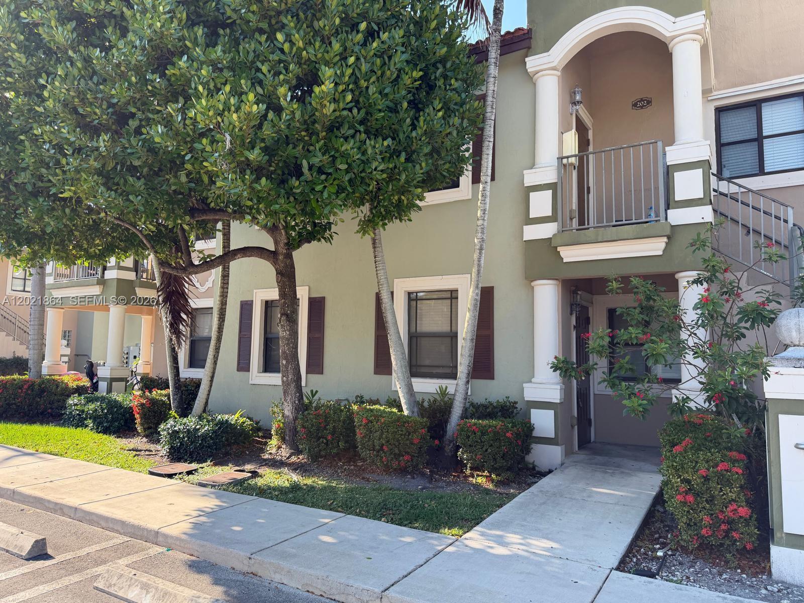 VENICE AT CRYSTAL LAKES C - Residential Lease