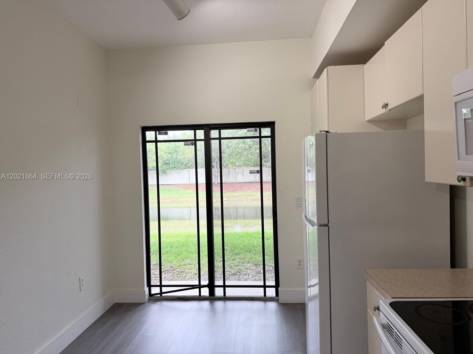 VENICE AT CRYSTAL LAKES C - Residential Lease