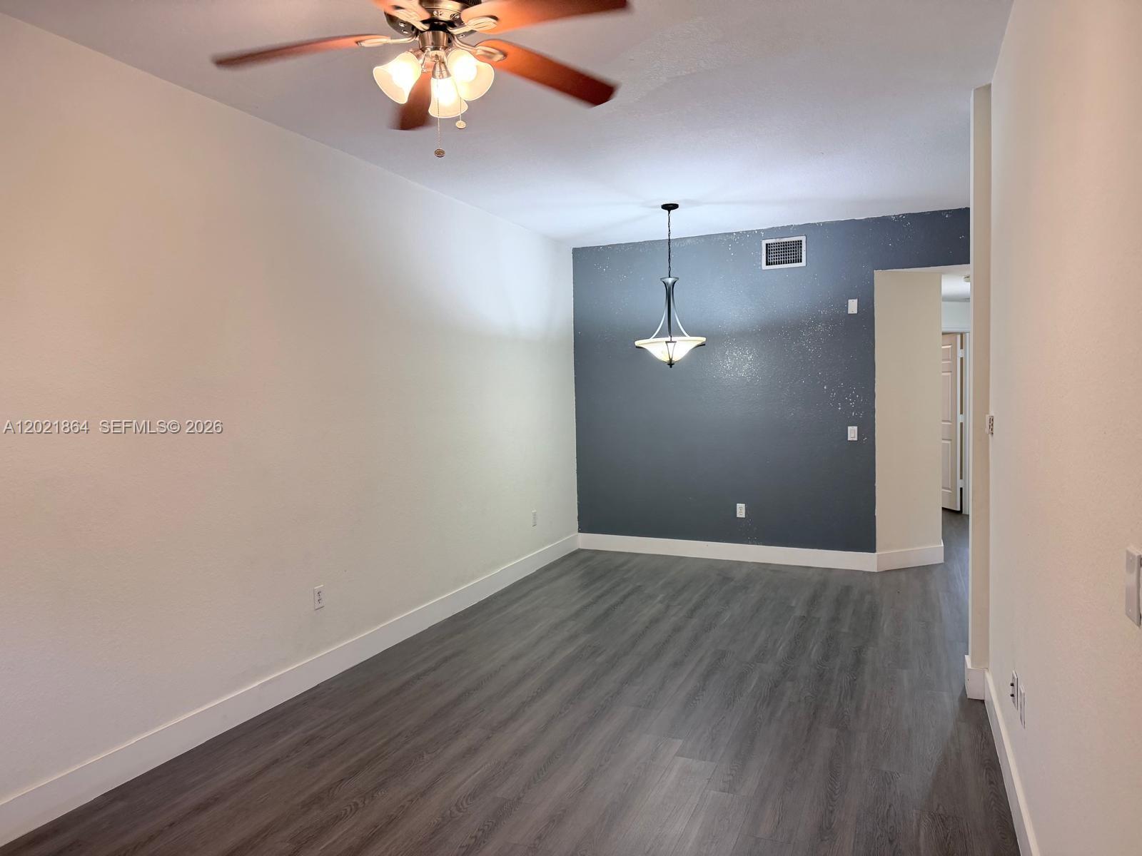VENICE AT CRYSTAL LAKES C - Residential Lease