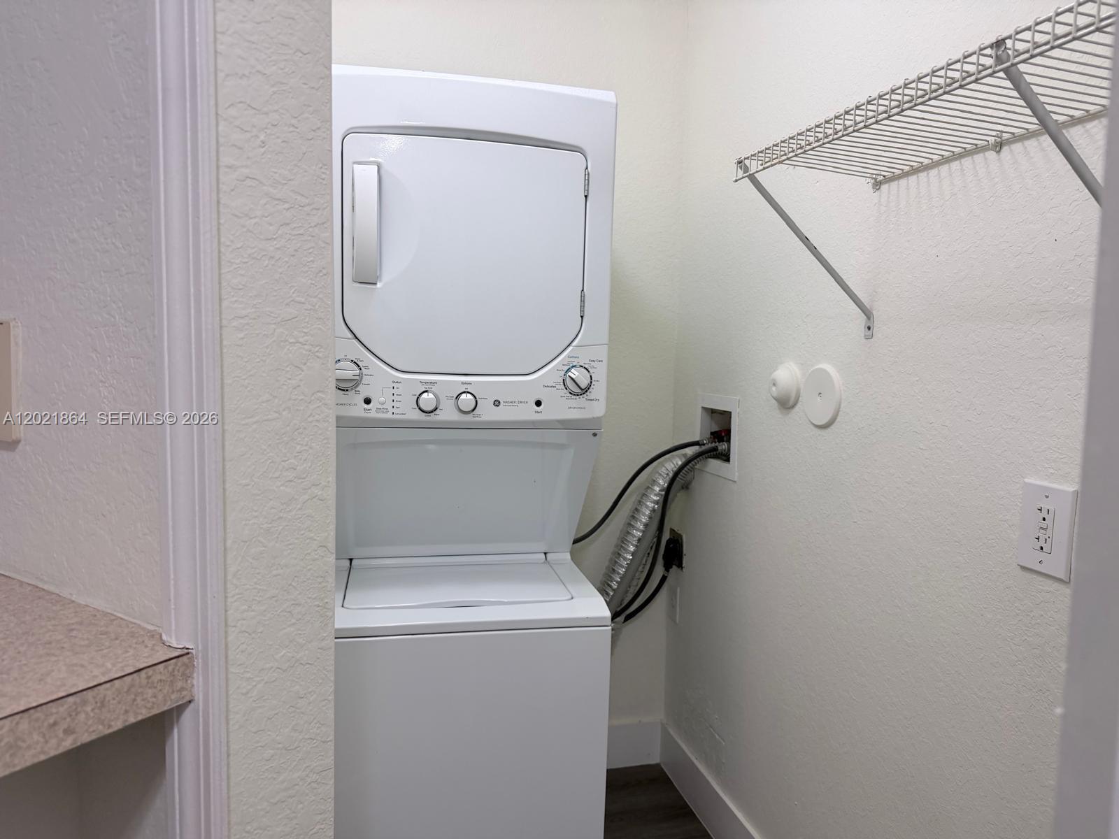 VENICE AT CRYSTAL LAKES C - Residential Lease