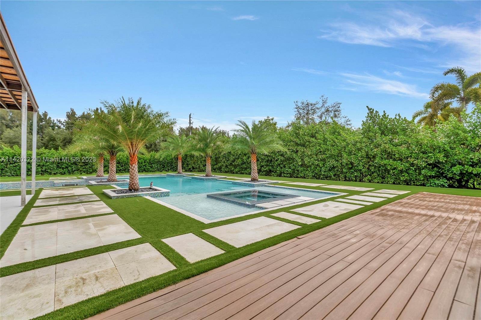 KAPOK GROVE ESTATES - Residential