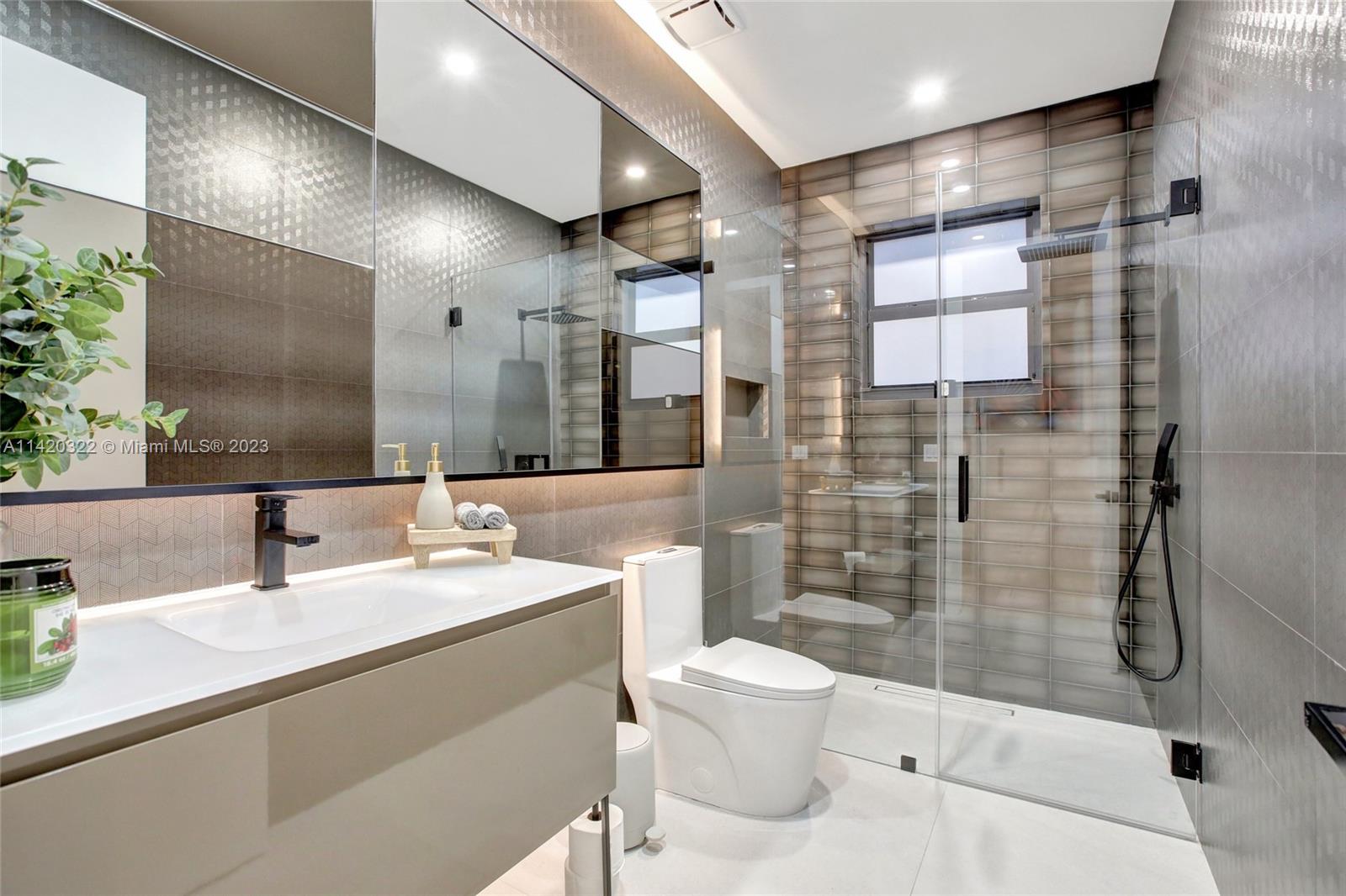 KAPOK GROVE ESTATES - Residential