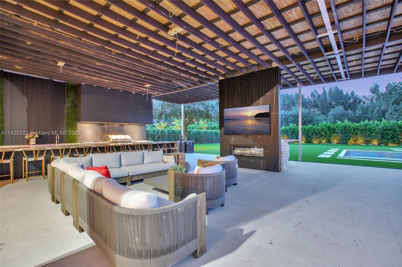 KAPOK GROVE ESTATES - Residential