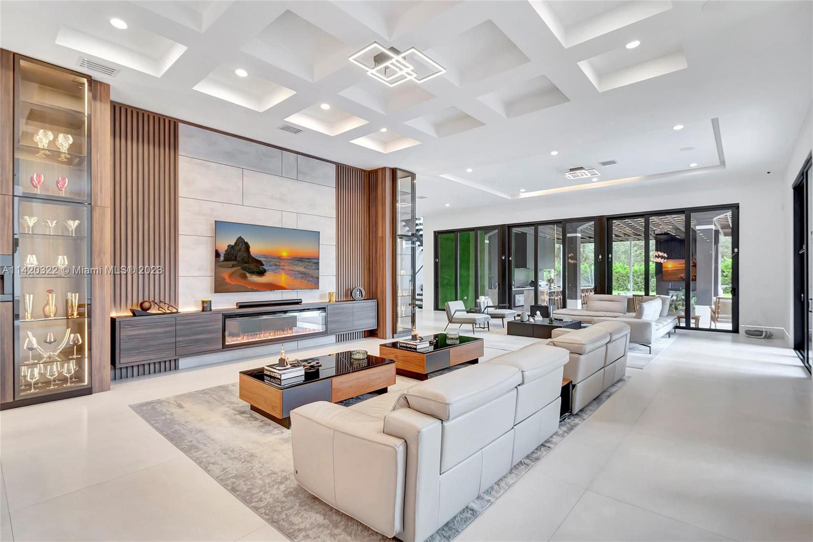 KAPOK GROVE ESTATES - Residential