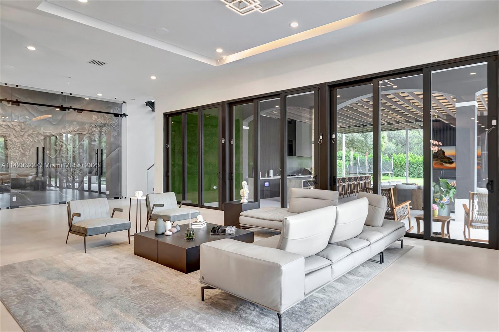 KAPOK GROVE ESTATES - Residential