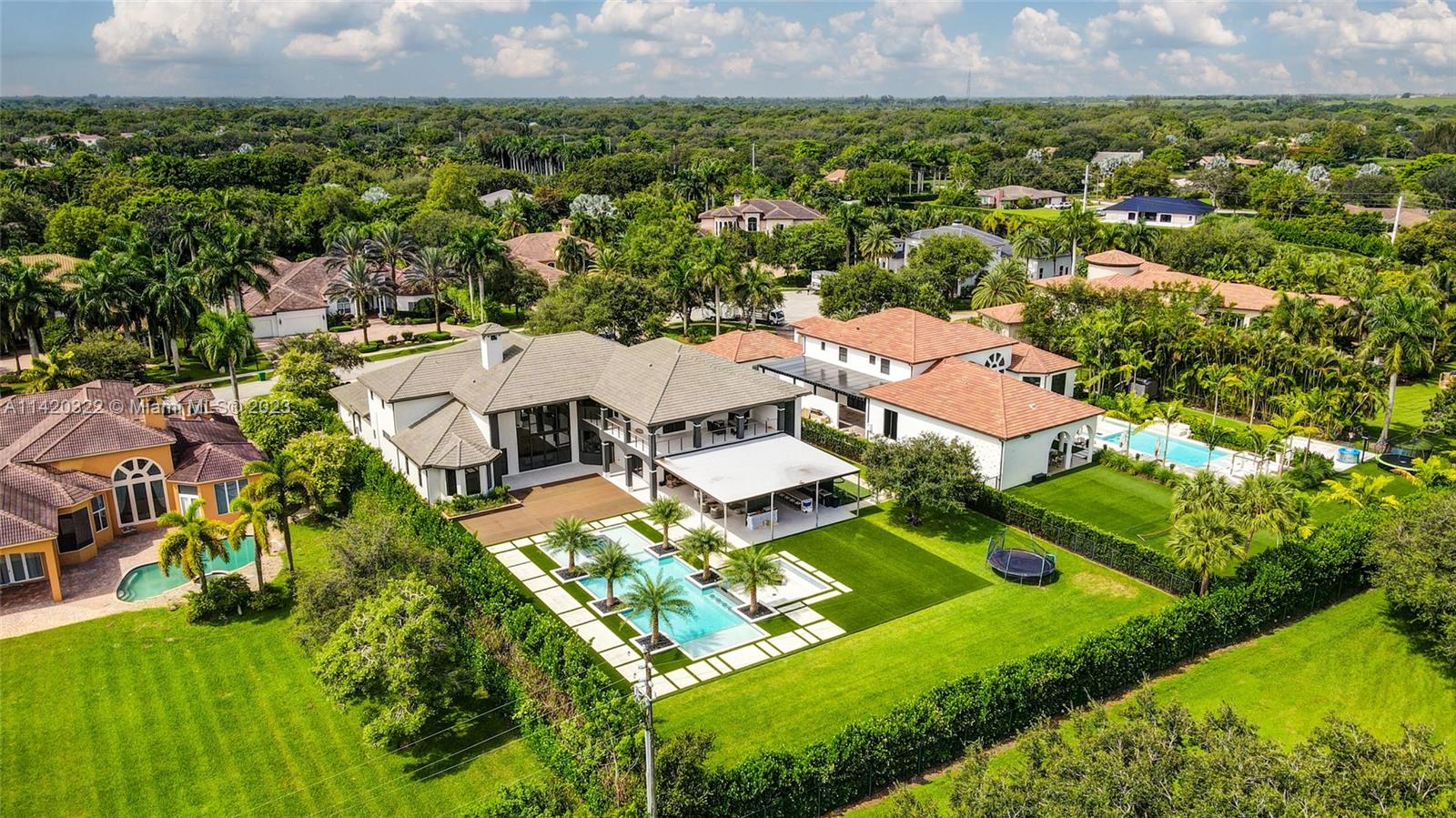 KAPOK GROVE ESTATES - Residential