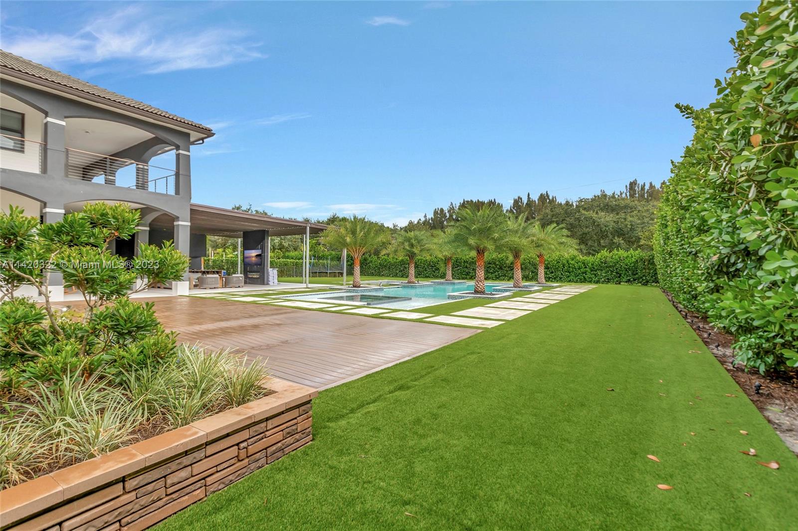 KAPOK GROVE ESTATES - Residential