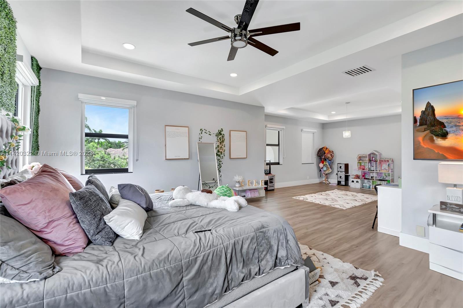 KAPOK GROVE ESTATES - Residential