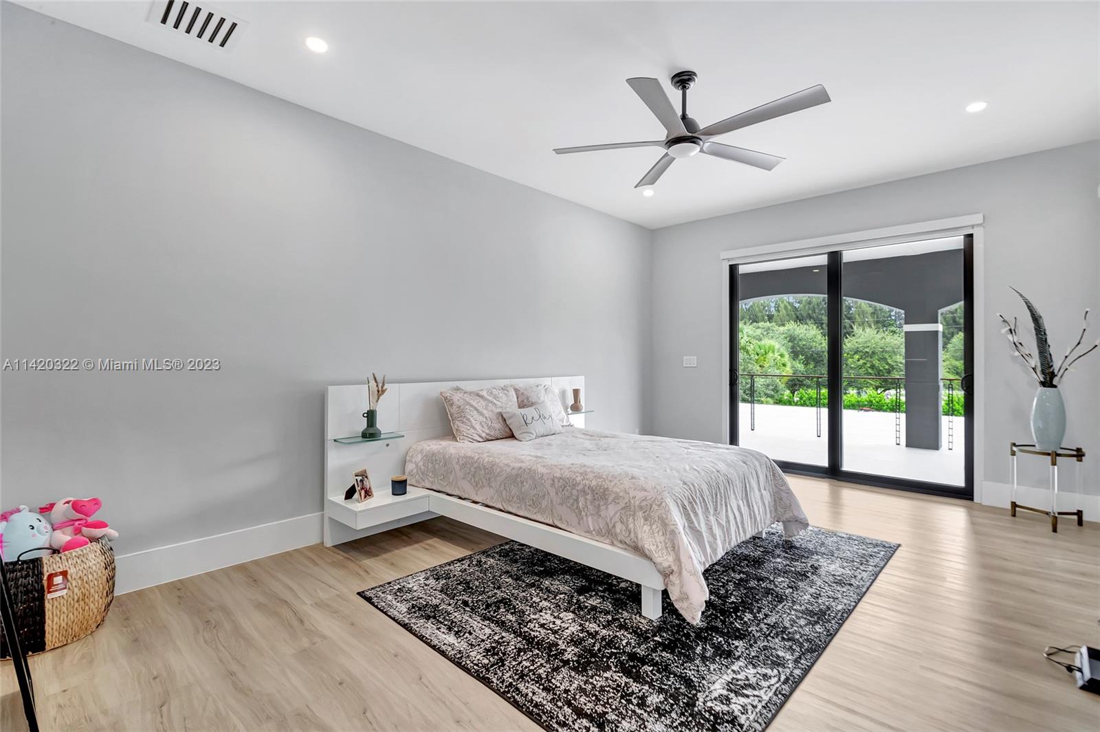 KAPOK GROVE ESTATES - Residential