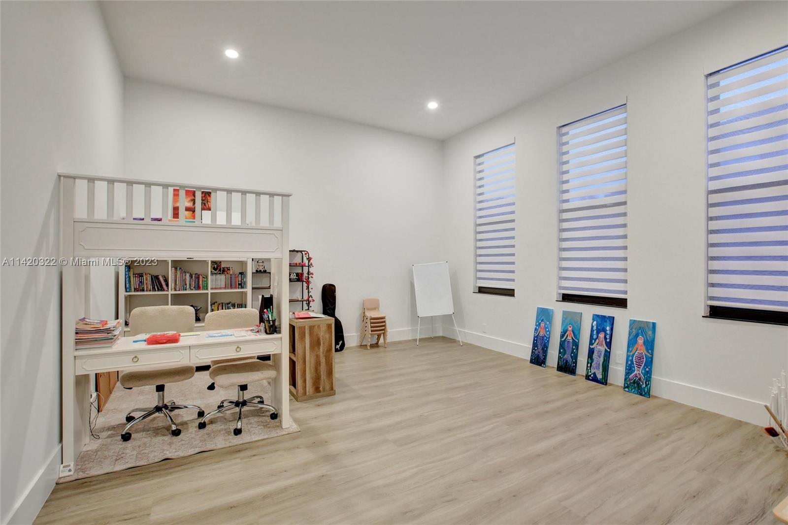 KAPOK GROVE ESTATES - Residential