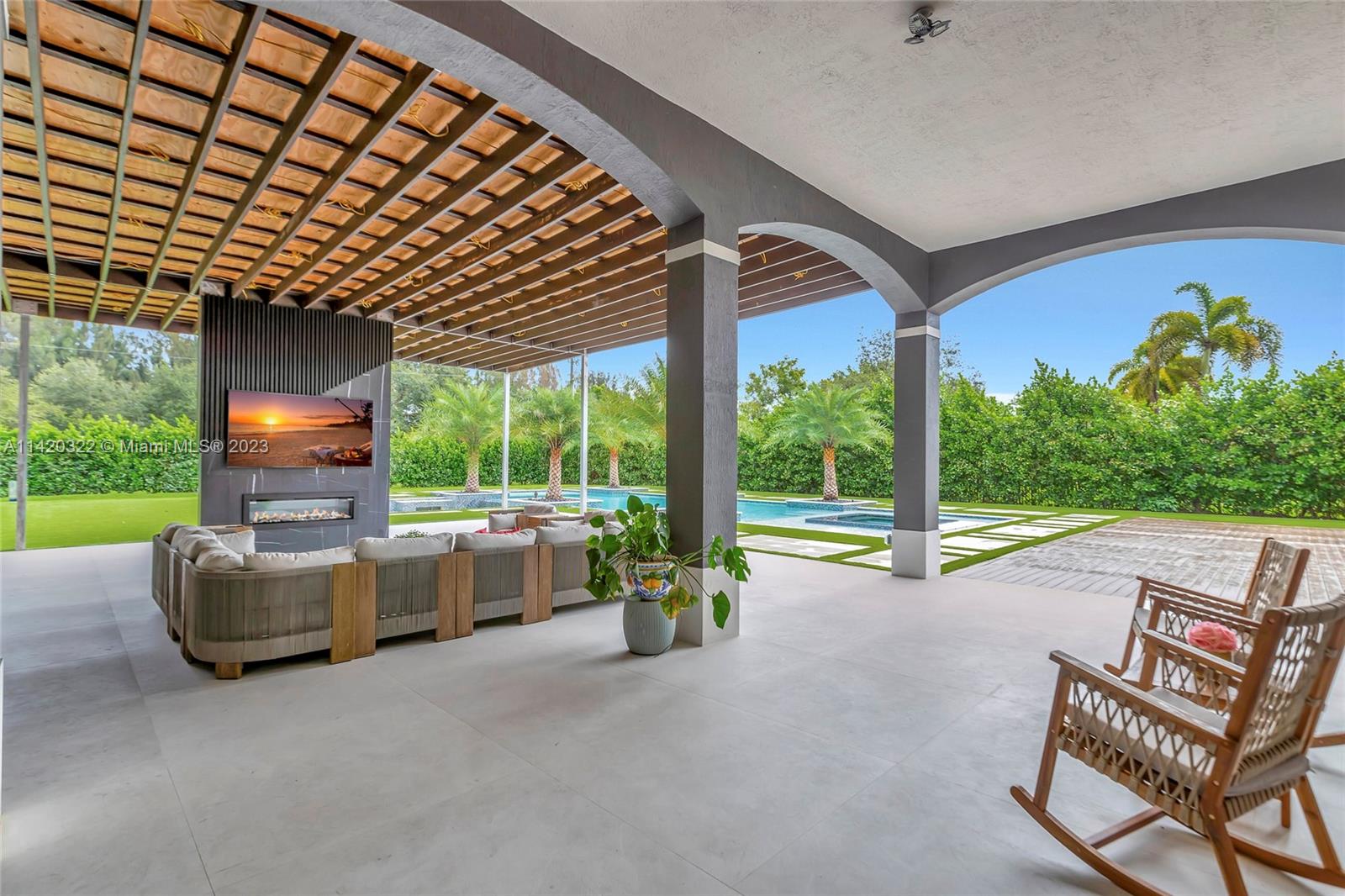 KAPOK GROVE ESTATES - Residential