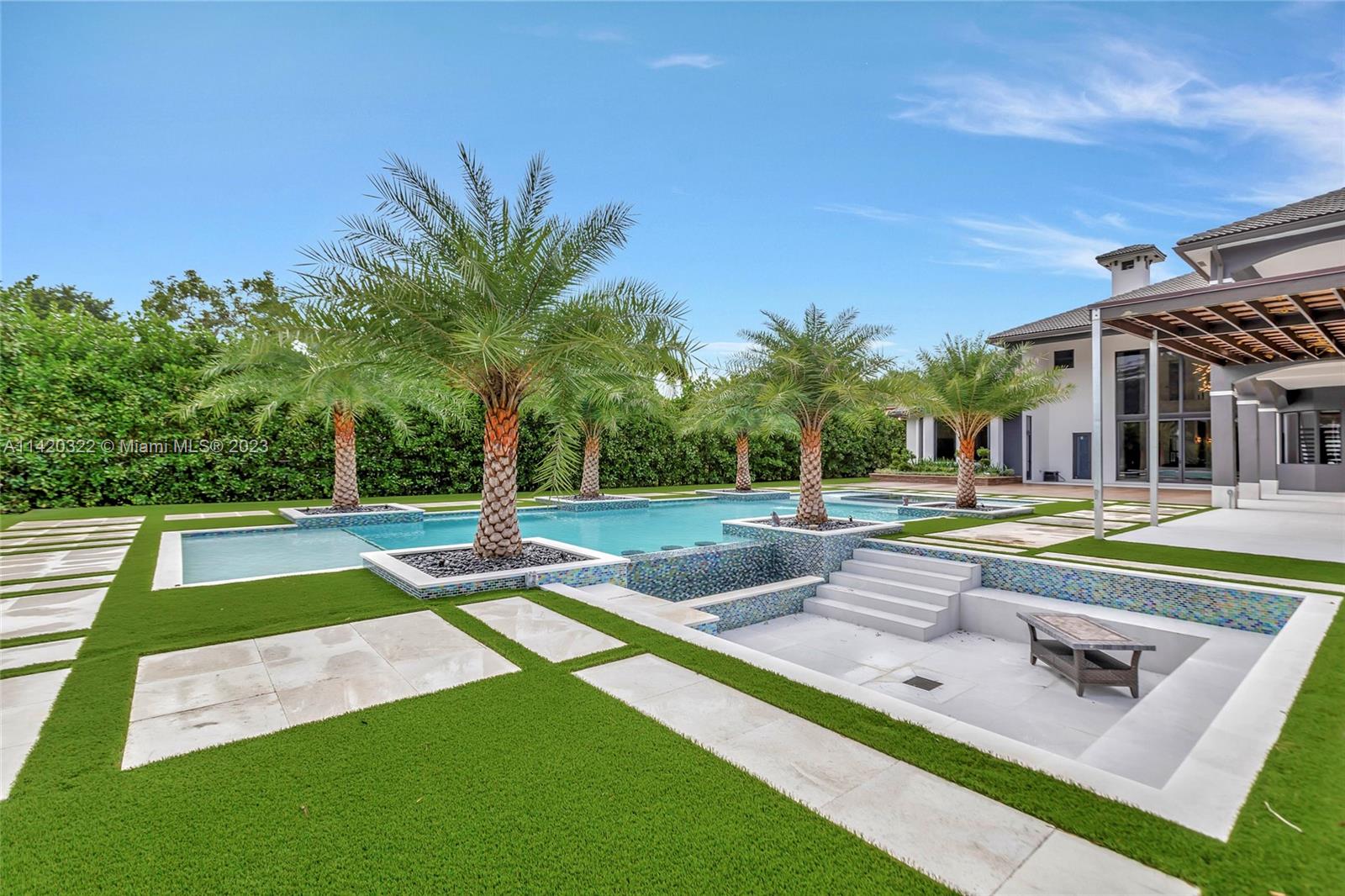 KAPOK GROVE ESTATES - Residential