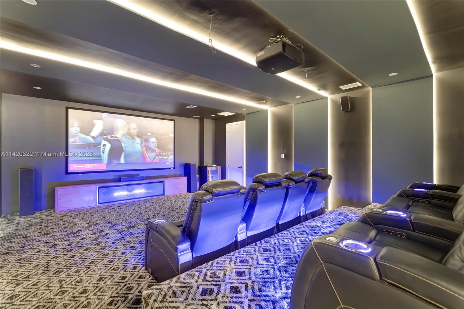 KAPOK GROVE ESTATES - Residential