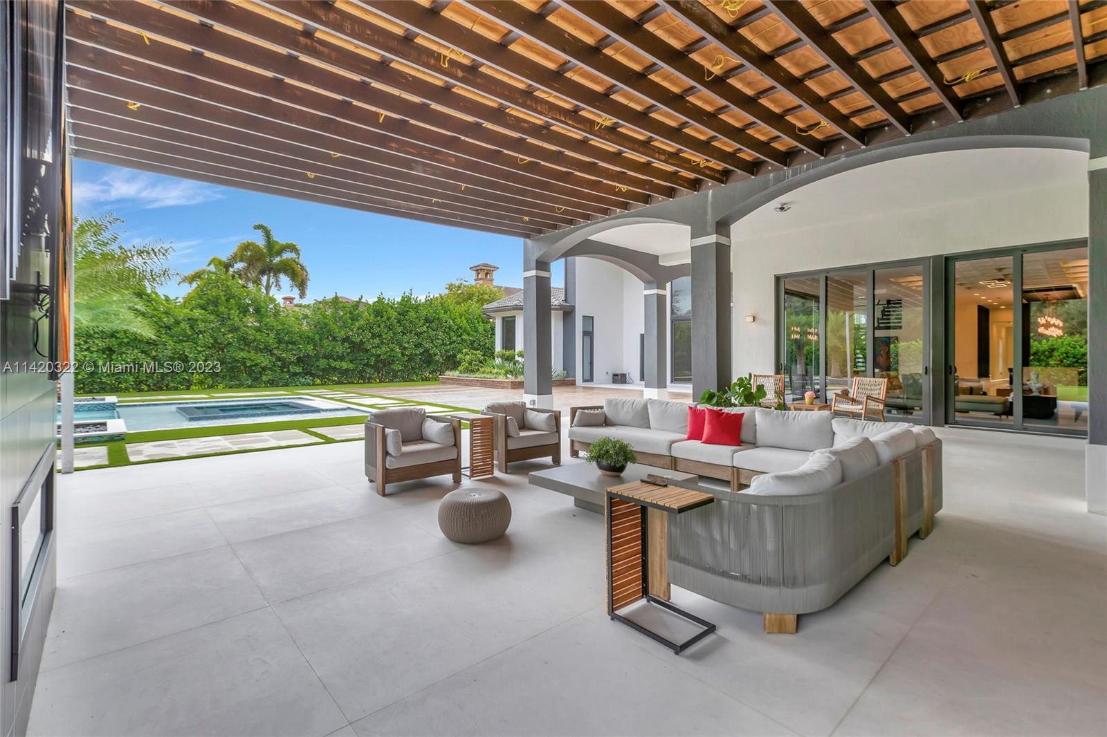 KAPOK GROVE ESTATES - Residential