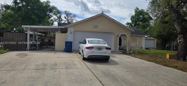 7198 Maple Dr