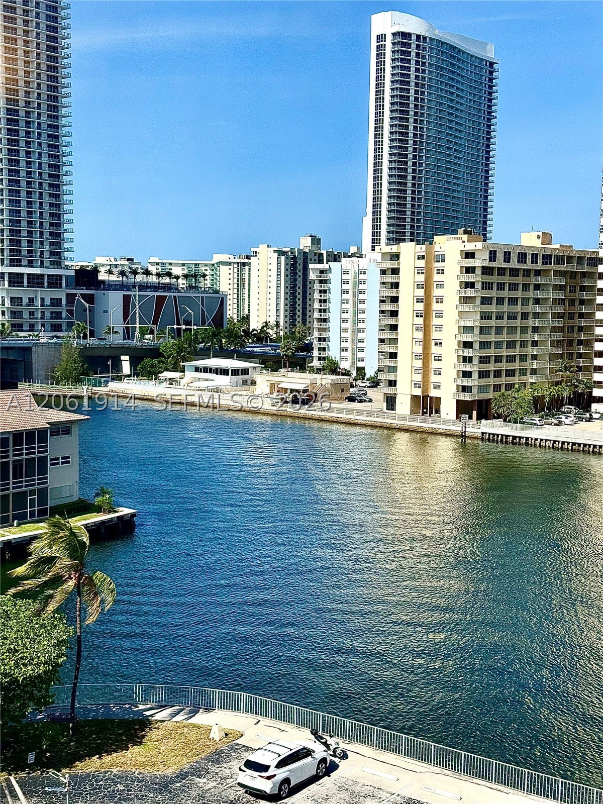100 Golden Isles Dr 806