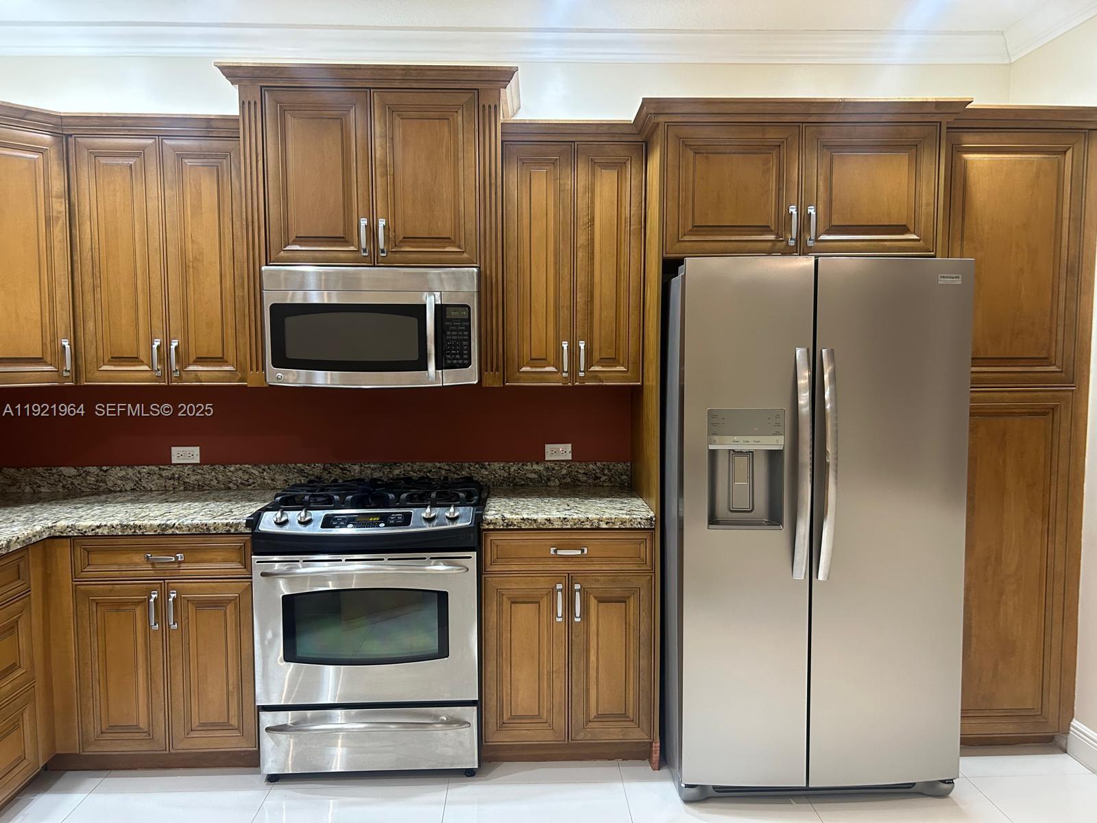 VILLA ALHAMBRA CONDO - Residential