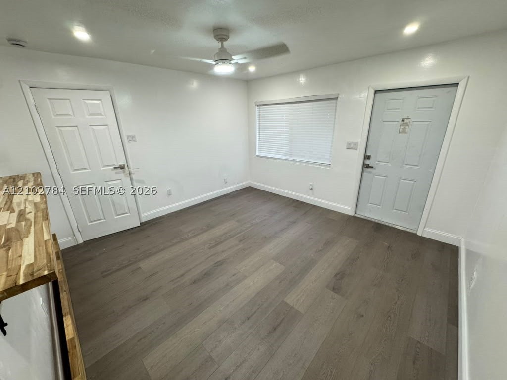 565 NE 32nd St