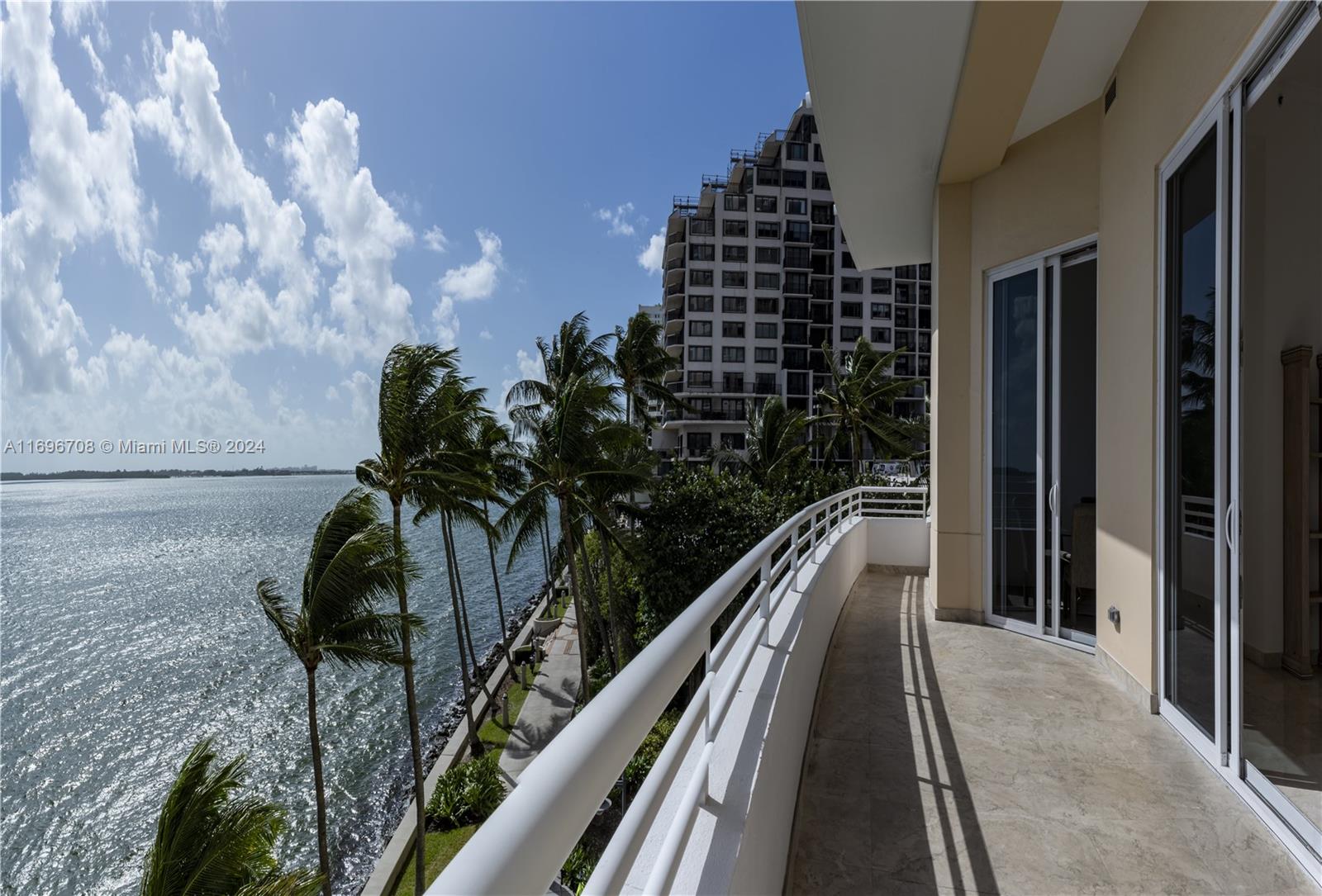 808 Brickell Key Dr 404, Miami, Broward County, Florida - 3 Bedrooms  
4 Bathrooms - 