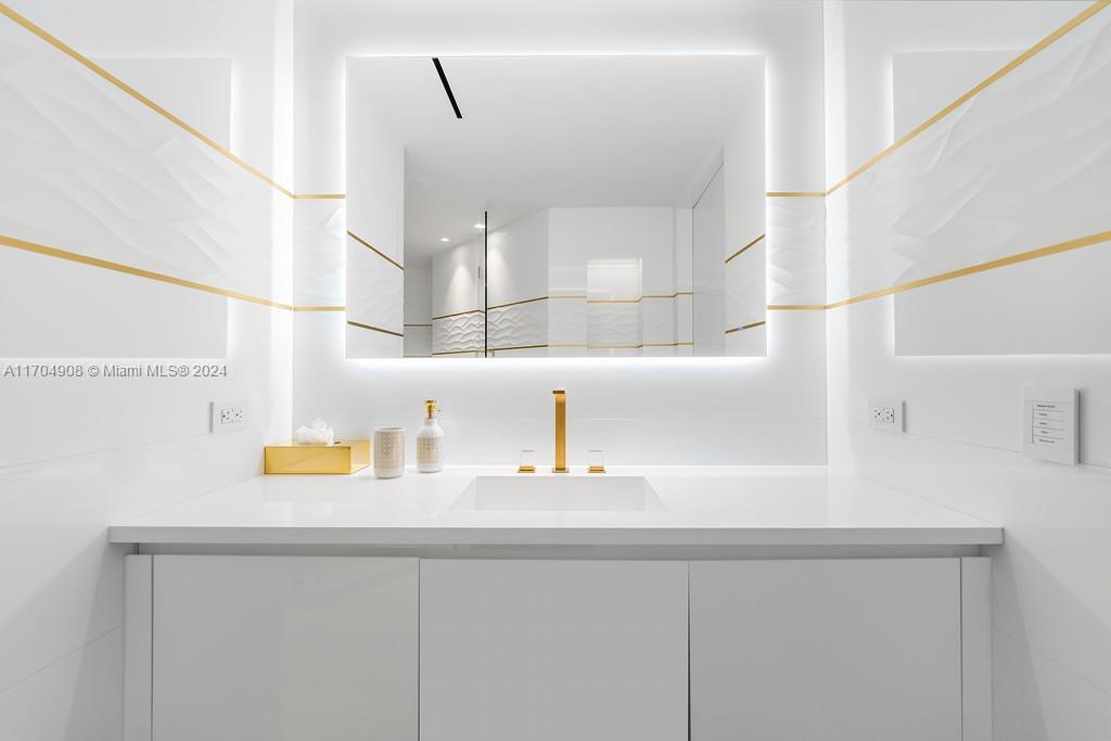 PORTOFINO TOWER CONDO - Residential