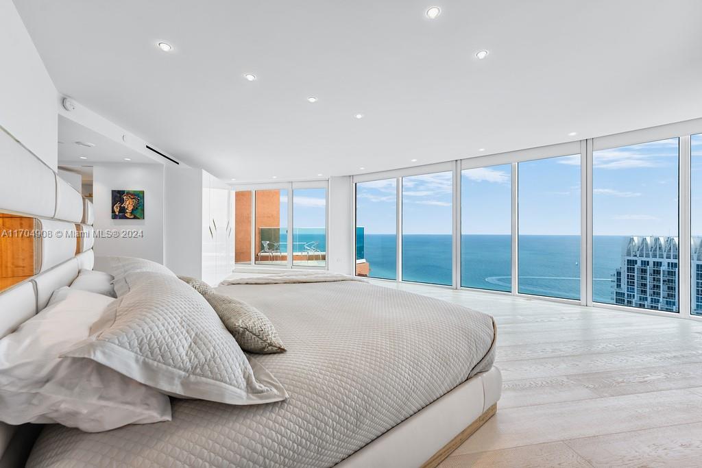 PORTOFINO TOWER CONDO - Residential