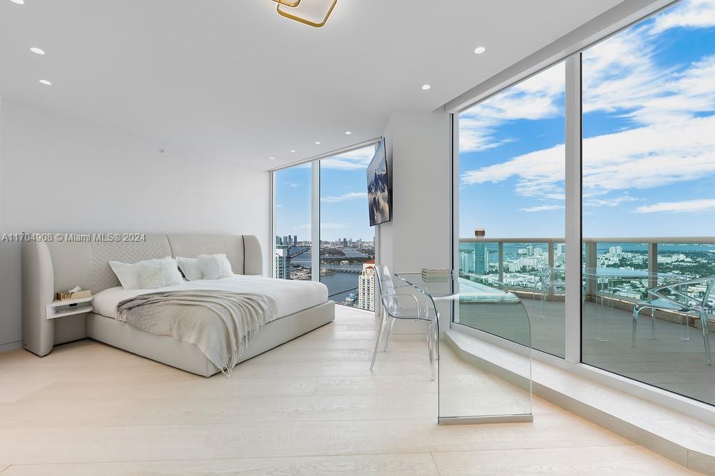 PORTOFINO TOWER CONDO - Residential