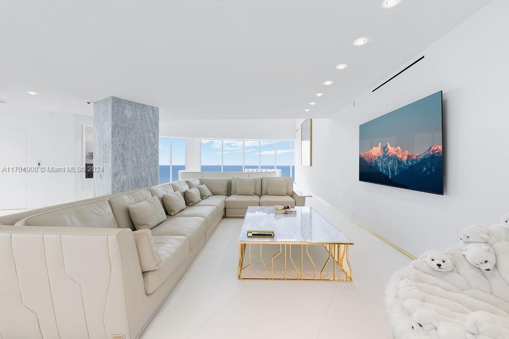 PORTOFINO TOWER CONDO - Residential