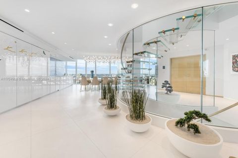 300 S Pointe Dr PH-5 Miami Beach FL 33139