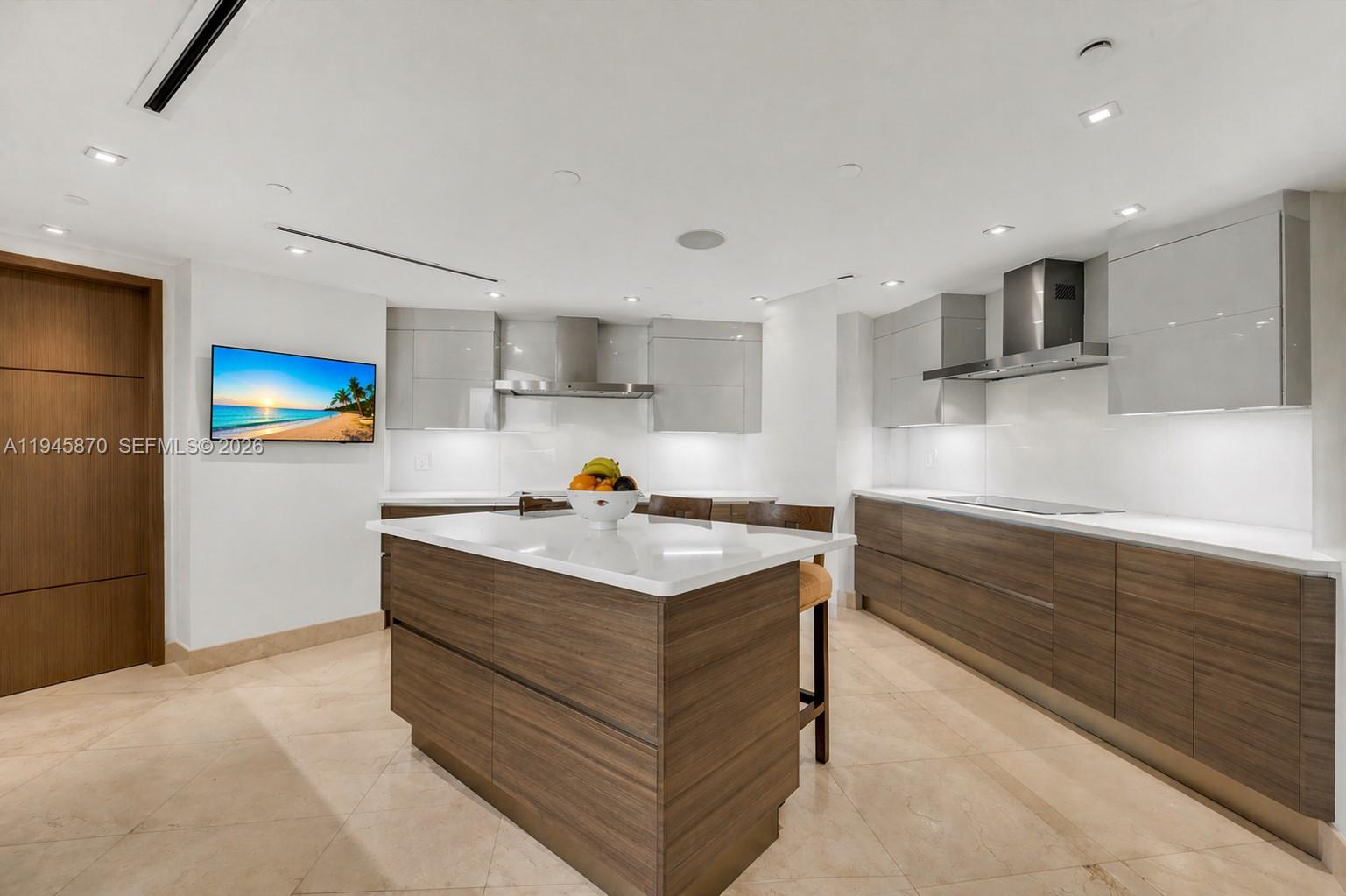 SANTA MARIA CONDO - Residential