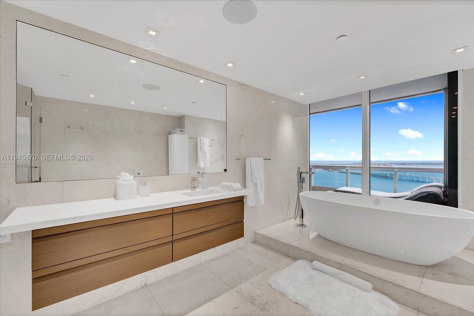 SANTA MARIA CONDO - Residential