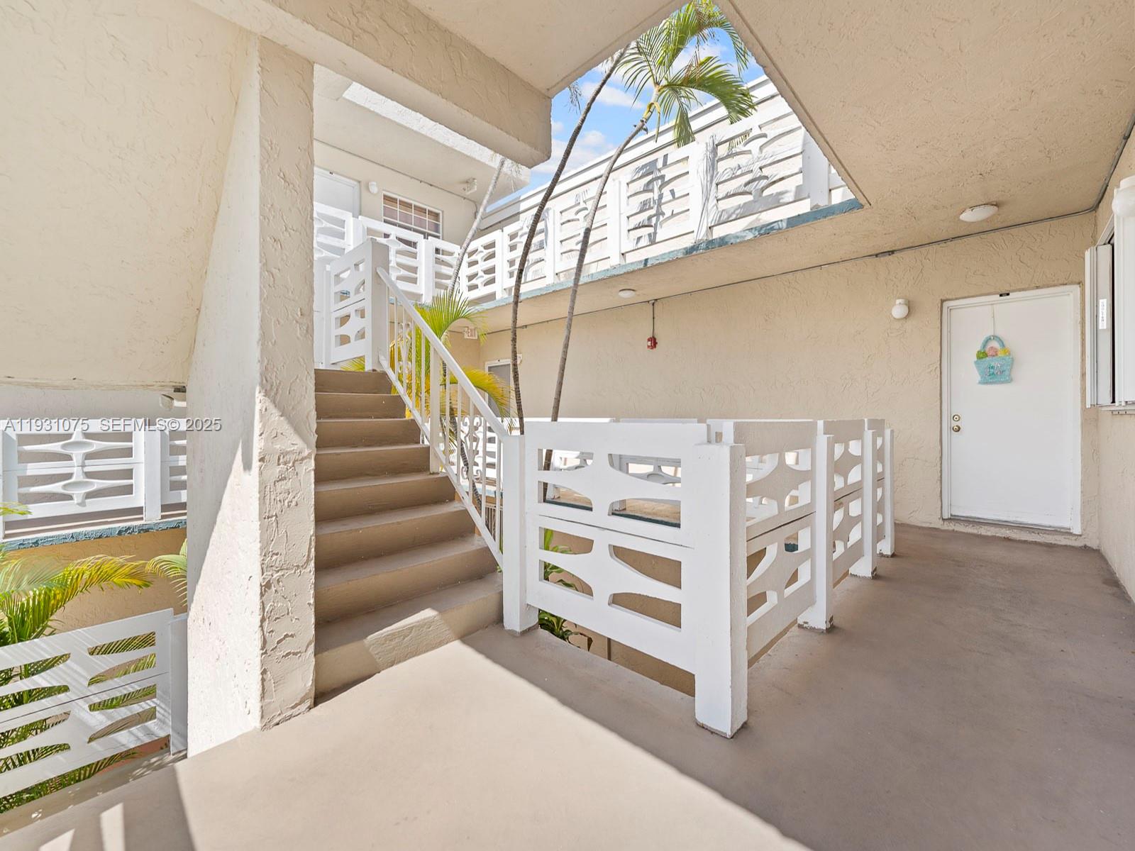 COVE CONDO PHASE I - Residential