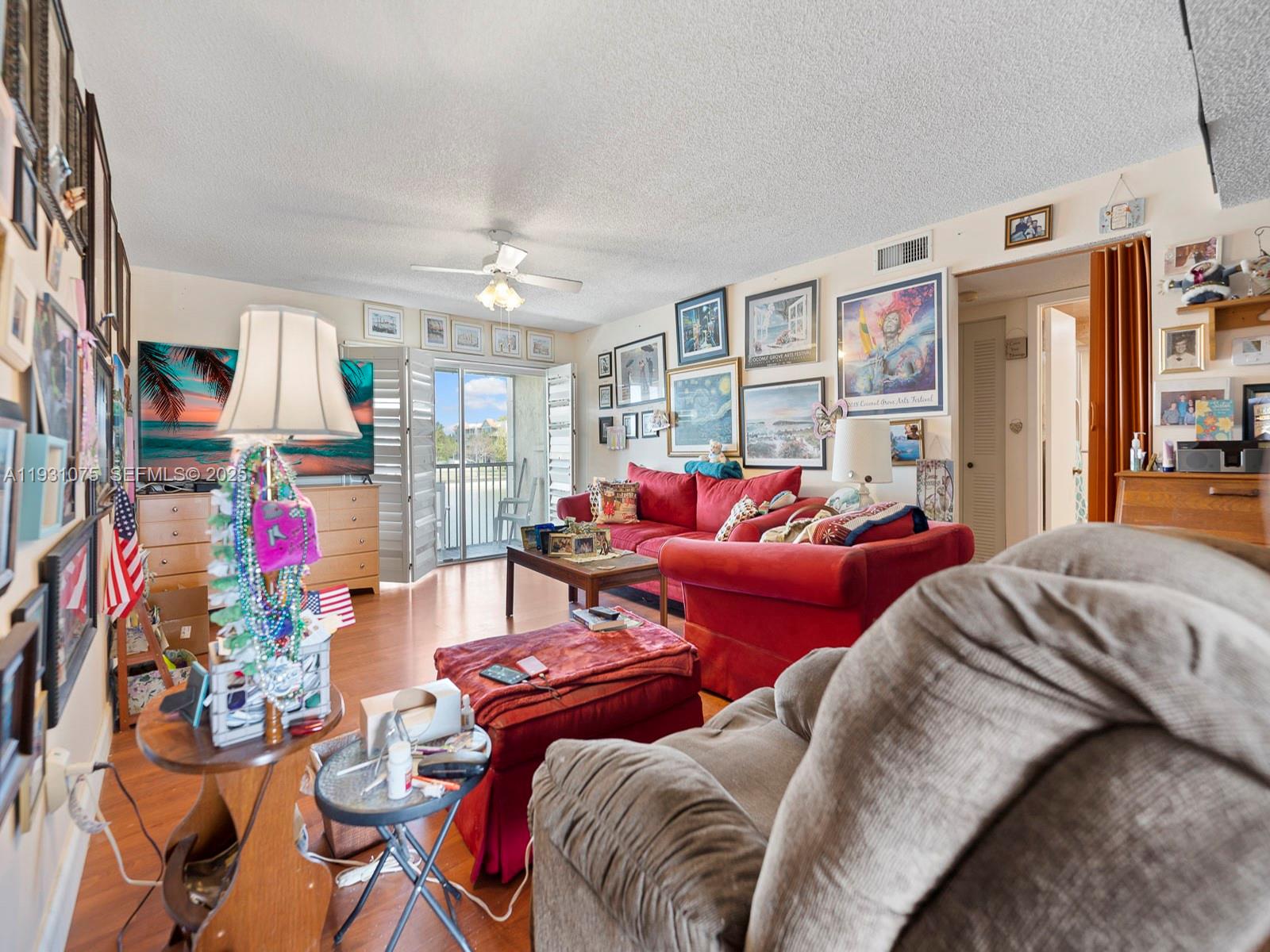 COVE CONDO PHASE I - Residential