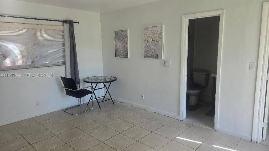 Photo of Hollywood, FL 33020 (MLS # A11993544)