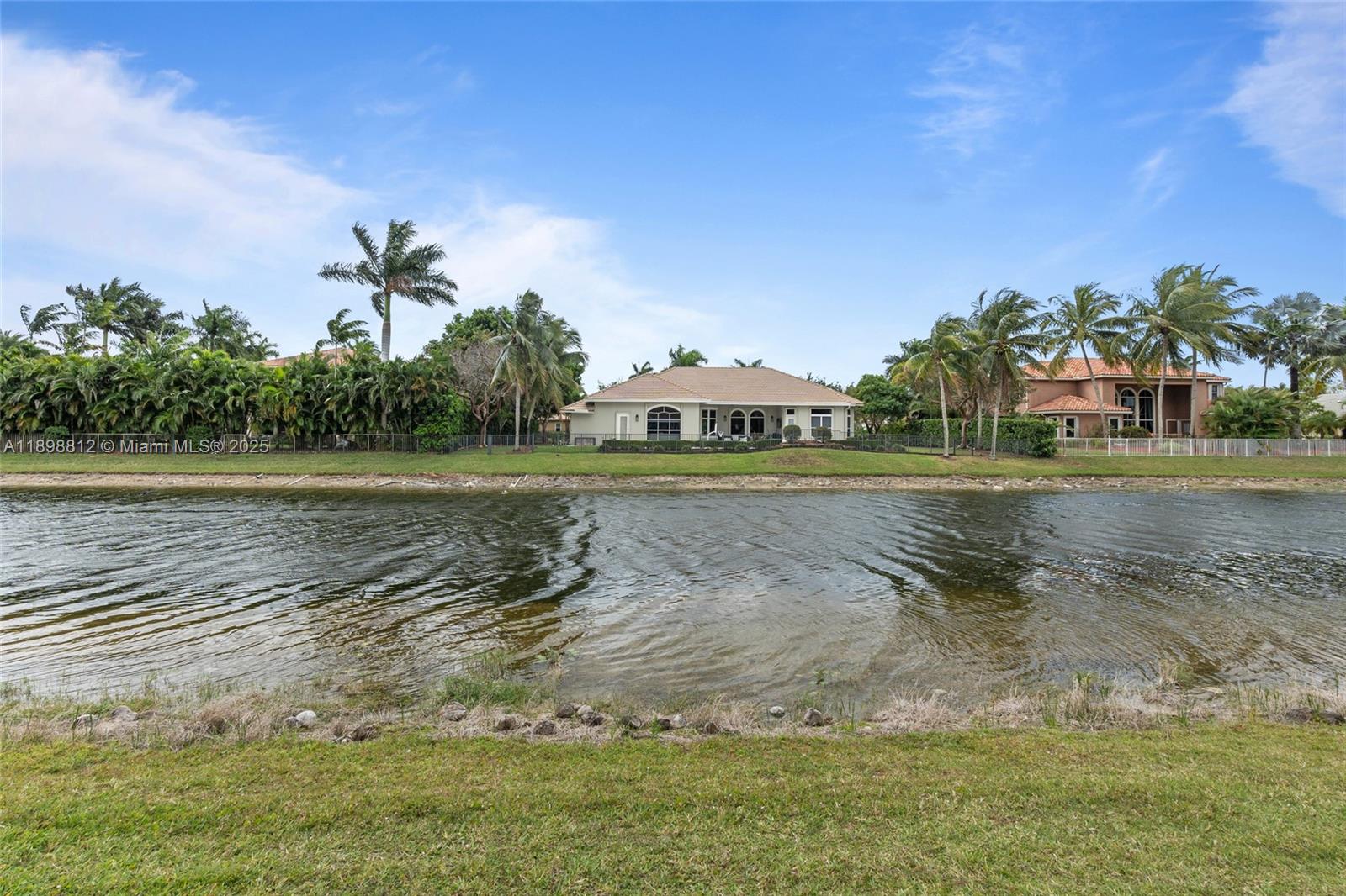 PARKLAND GOLF & COUNTRY C - Residential