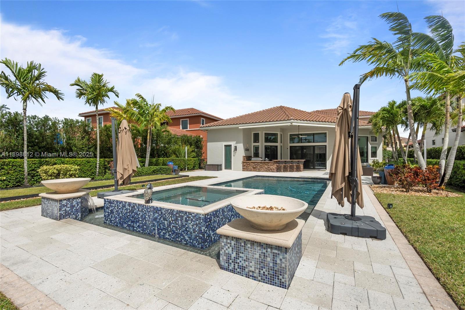 PARKLAND GOLF & COUNTRY C - Residential