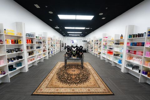 68th St Hialeah FL 33014