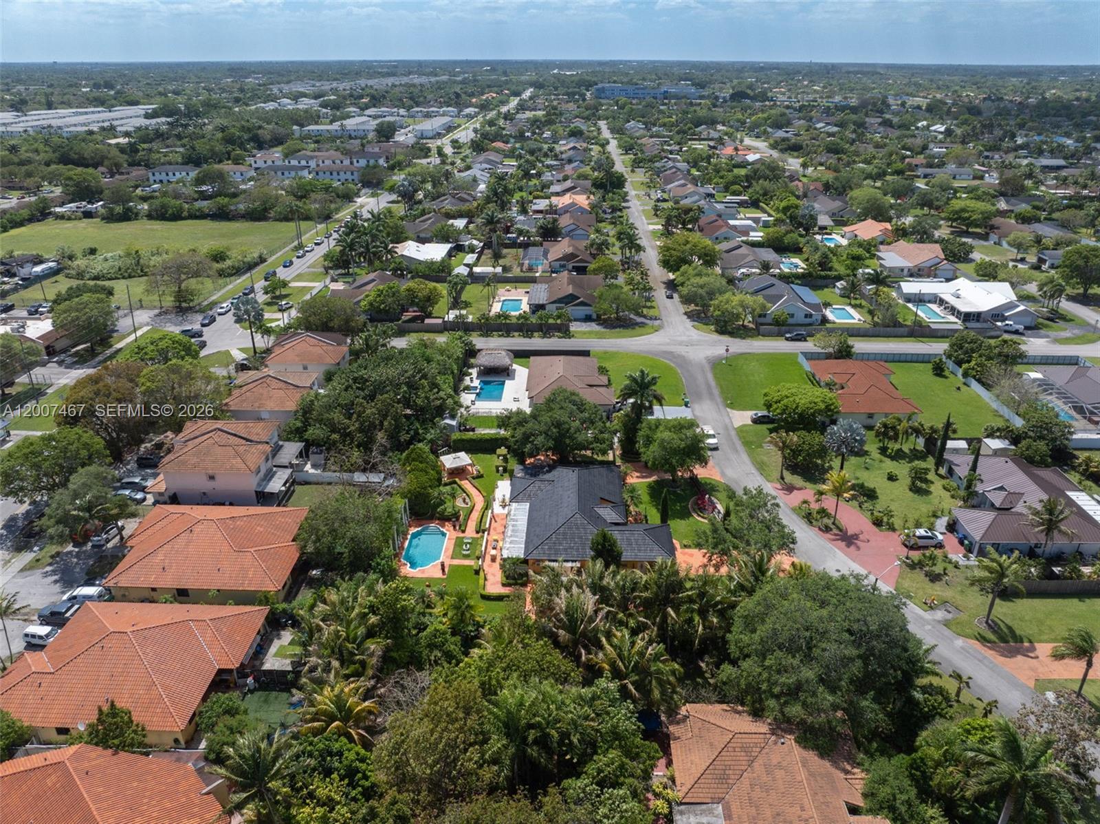 BISCAYNE BEST - Residential