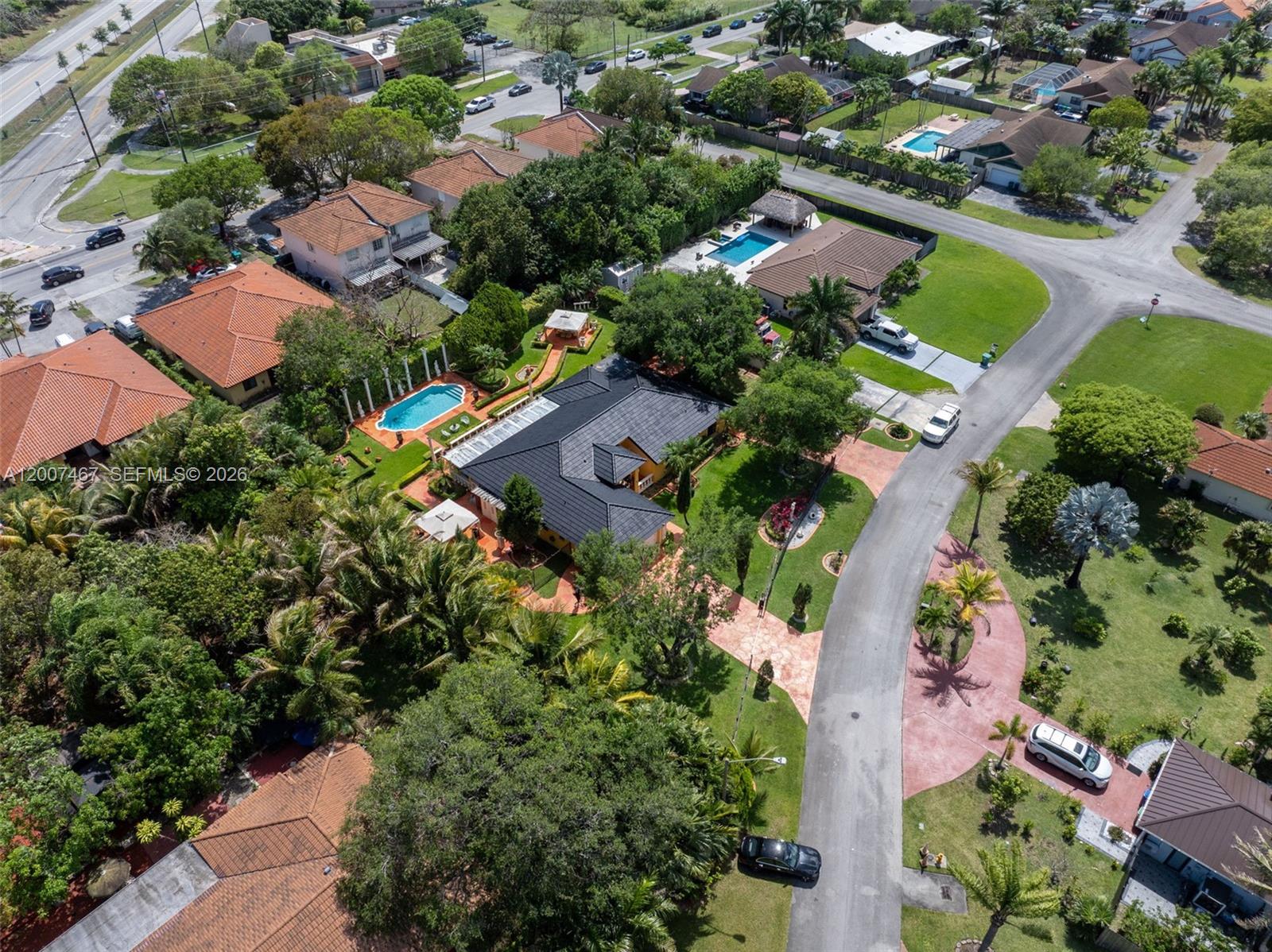 BISCAYNE BEST - Residential