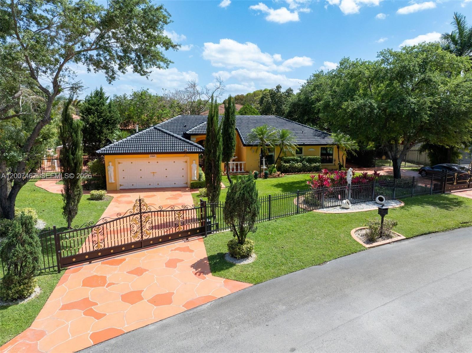 BISCAYNE BEST - Residential