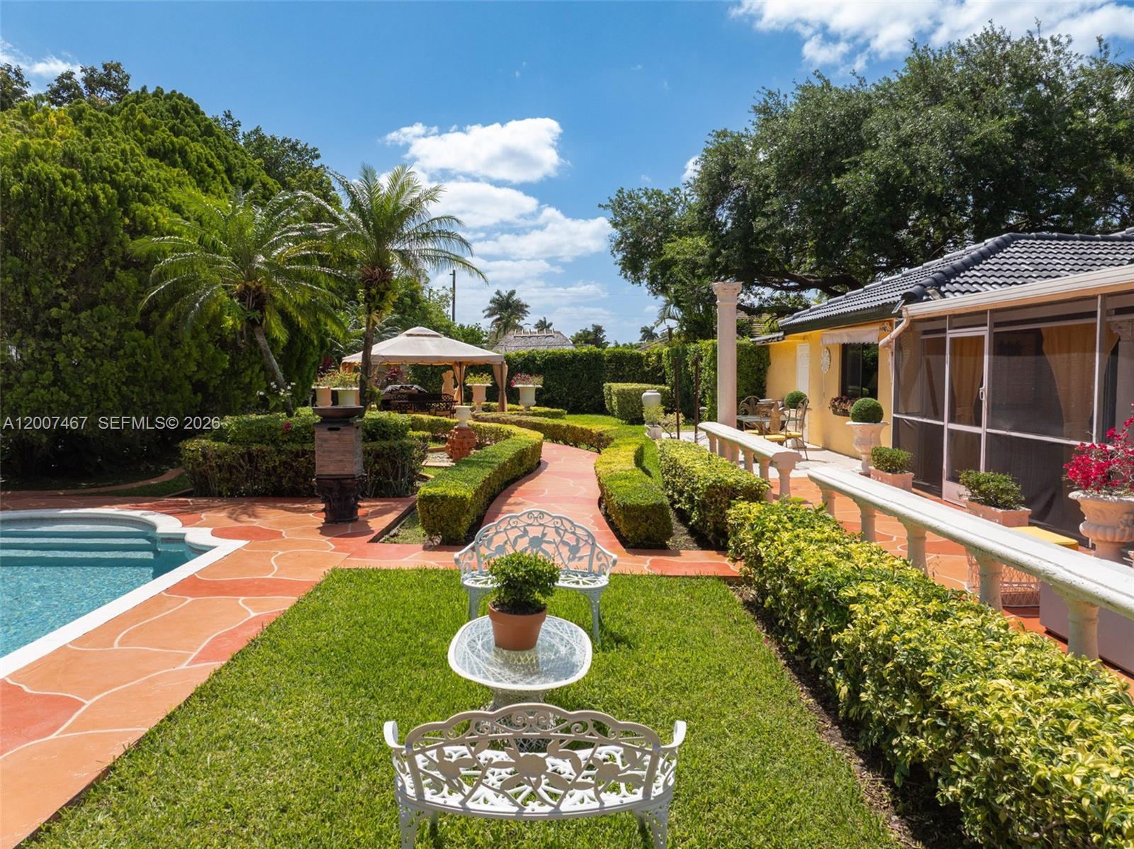 BISCAYNE BEST - Residential