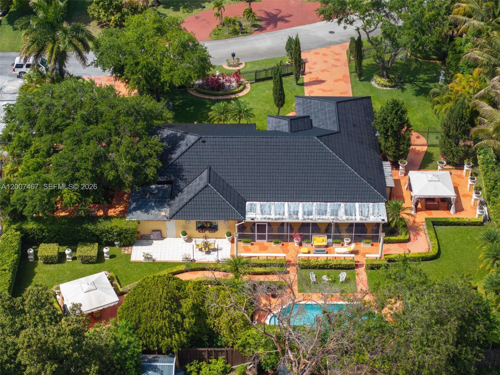 BISCAYNE BEST - Residential