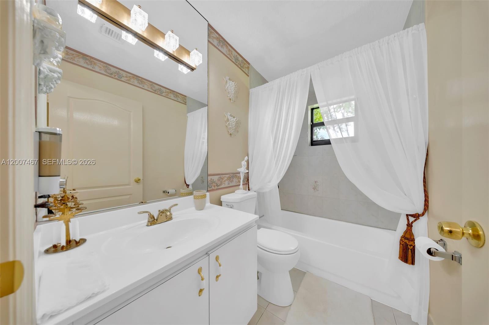 BISCAYNE BEST - Residential