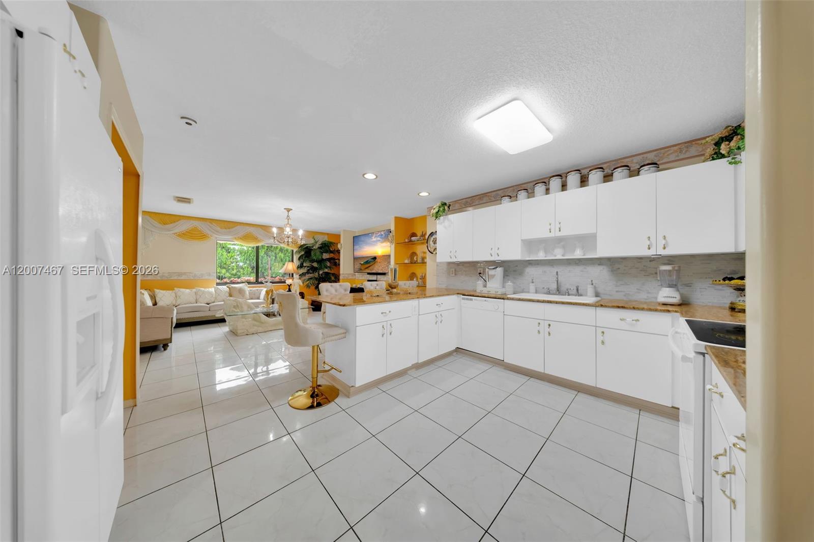 BISCAYNE BEST - Residential