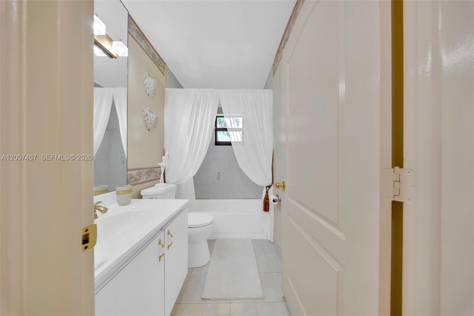 BISCAYNE BEST - Residential