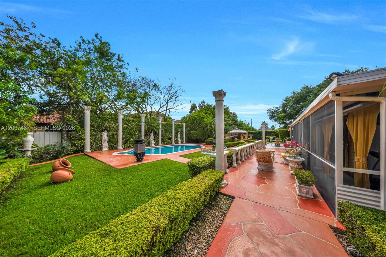 BISCAYNE BEST - Residential