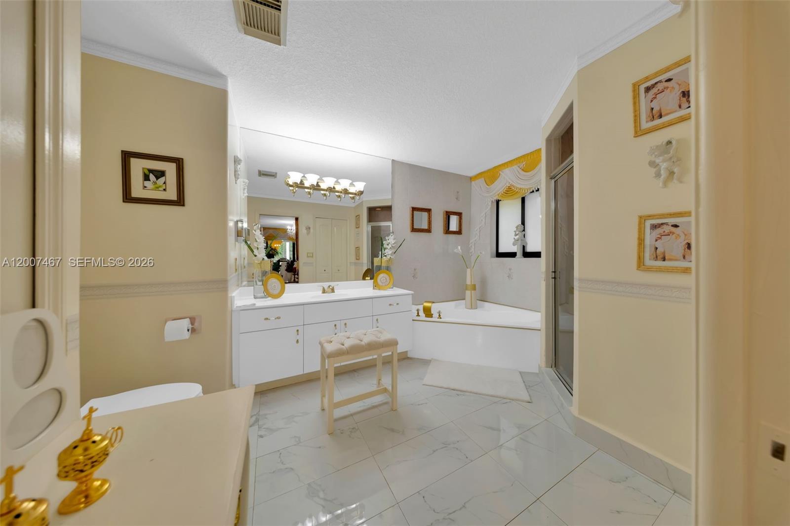 BISCAYNE BEST - Residential