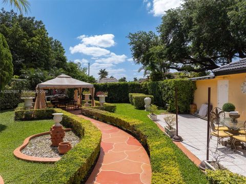 Tiny photo for 15860 SW 287th St, Homestead, FL 33033 (MLS # A12007467)