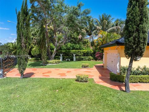 Tiny photo for 15860 SW 287th St, Homestead, FL 33033 (MLS # A12007467)